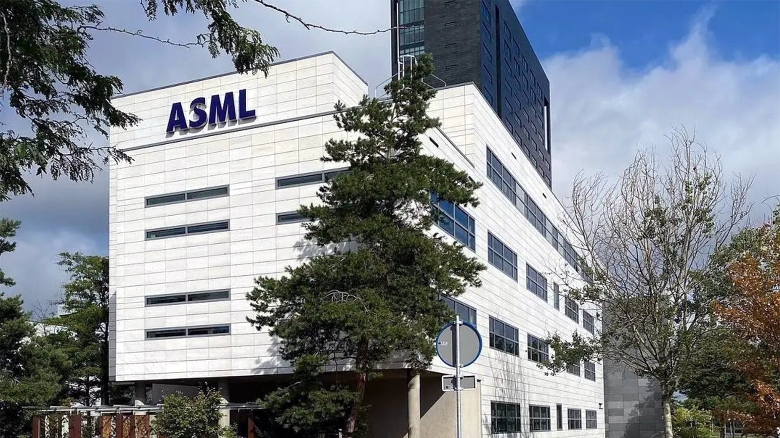 ASML, 2026'da Avrupa'da litografi satışının sıfıra düştüğünü açıkladı